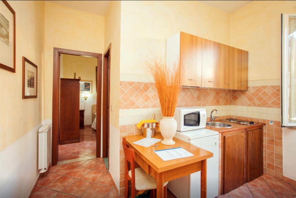Residenza Camilla Hotel โรม ภายนอก รูปภาพ